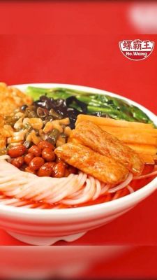   LiuZhou River Snails: Spicy and Aromatic Noodles Dancing in a Broth Fit for Emperors!